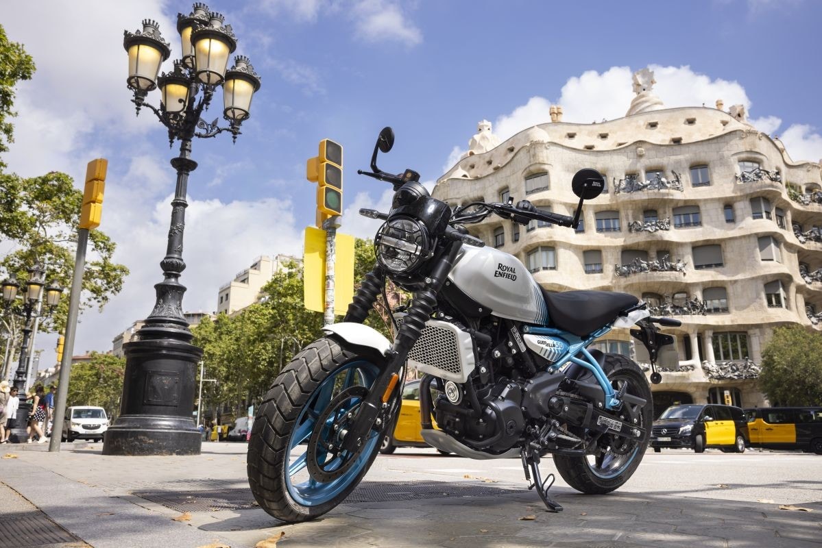 Royal Enfield Guerrilla 450: l'abbiamo provata ed è una gran bella moto